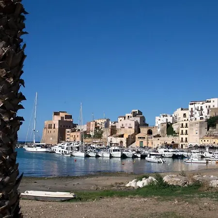 チェッリ ホテル