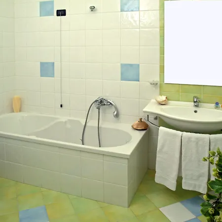 チェッリ 3* トラーパニ