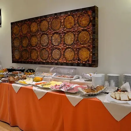 チェッリ ホテル