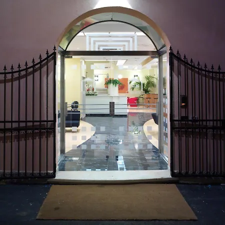 Cerri Hotel 3*