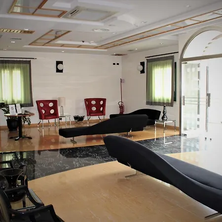 Cerri Hotel