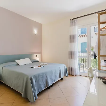 Cerri Hotel 3*