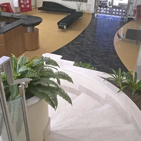 Cerri Hotel